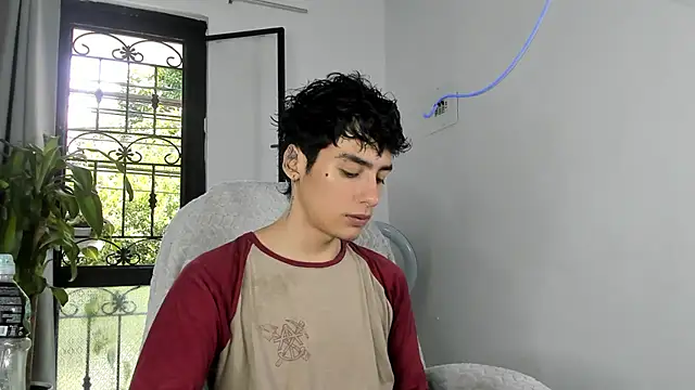 sebas rose online show from September 13, 2025, 3:34 pm