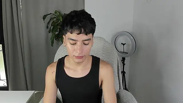 sebas rose online show from October 22, 2025, 2:17 pm