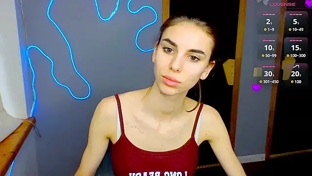 Snapshot of EmmyGreans chatting on February 5, 2025, 12:27 pm EmmyGreans online show from February 5, 2025, 12:27 pm