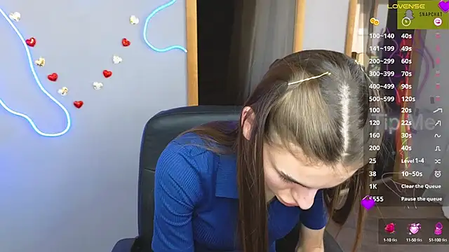 Snapshot of EmmyGreans chatting on March 21, 2025, 9:34 am EmmyGreans online show from March 21, 2025, 9:34 am