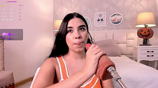 Mara Betancurt online show from October 29, 2025, 11:06 pm