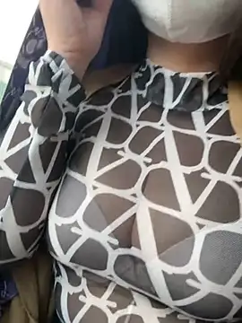 May-Squirt online show from February 4, 2025, 10:00 am