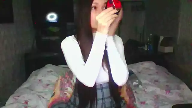 Snapshot of Milabong chatting on November 21, 2025, 1:43 pm Milabong online show from November 21, 2025, 1:43 pm