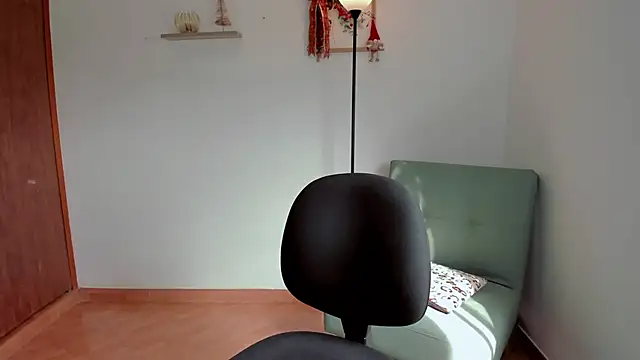 Lilabril online show from December 20, 2024, 8:01 pm