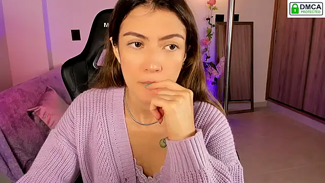 Lilabril online show from September 8, 2025, 2:38 pm