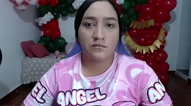 Snapshot of Saracutee1 chatting on December 15, 2024, 3:53 pm Saracutee1 online show from December 15, 2024, 3:53 pm