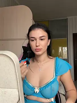 Julietta a online show from November 25, 2025, 7:52 am