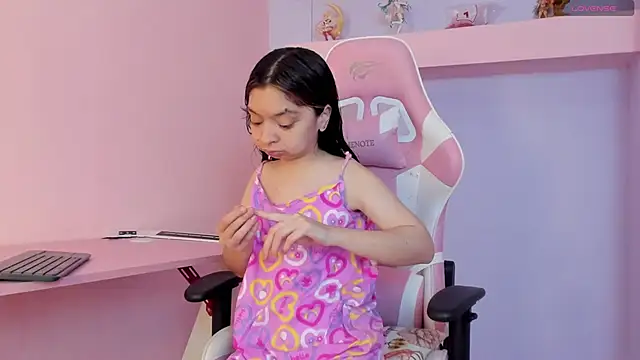 CharlotteMuller online show from October 14, 2025, 7:58 pm