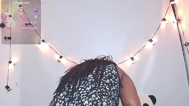 Snapshot of chanel_brunette chatting on December 21, 2024, 5:40 pm chanel brunette online show from December 21, 2024, 5:40 pm