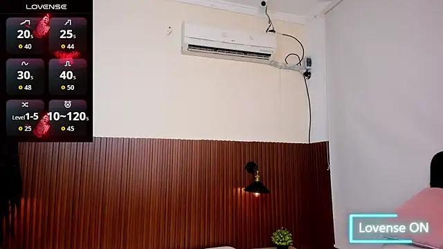 Snapshot of chanel_brunette chatting on October 6, 2025, 7:22 pm chanel brunette online show from October 6, 2025, 7:22 pm