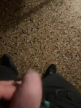 Snapshot of Edosxxl chatting on December 12, 2024, 1:10 am Edosxxl online show from December 12, 2024, 1:10 am