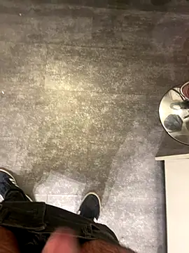 Snapshot of Edosxxl chatting on October 8, 2025, 9:34 pm Edosxxl online show from October 8, 2025, 9:34 pm