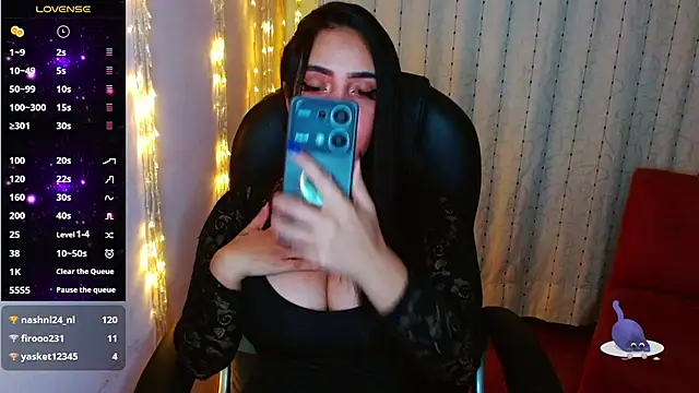 Snapshot of AmberGoddess_ chatting on January 27, 2025, 4:41 am AmberGoddess  online show from January 27, 2025, 4:41 am
