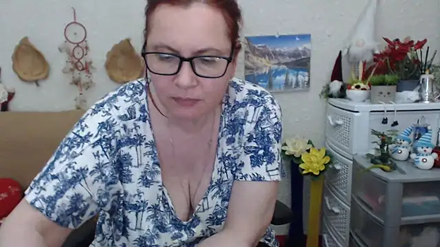 Snapshot of PlayfullMature chatting on February 9, 2025, 9:17 pm PlayfullMature online show from February 9, 2025, 9:17 pm