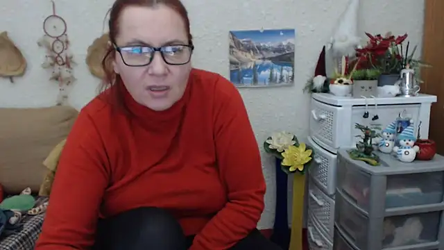 Snapshot of PlayfullMature chatting on February 11, 2025, 4:02 pm PlayfullMature online show from February 11, 2025, 4:02 pm