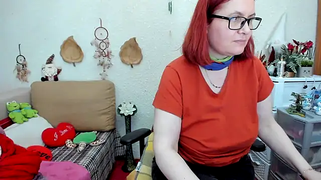 Snapshot of PlayfullMature chatting on February 14, 2025, 11:42 pm PlayfullMature online show from February 14, 2025, 11:42 pm
