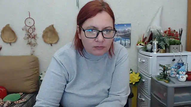 Snapshot of PlayfullMature chatting on February 15, 2025, 9:15 pm PlayfullMature online show from February 15, 2025, 9:15 pm