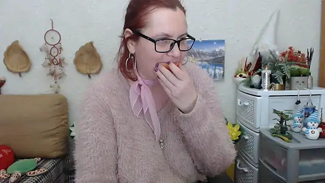 Snapshot of PlayfullMature chatting on February 16, 2025, 10:54 pm PlayfullMature online show from February 16, 2025, 10:54 pm