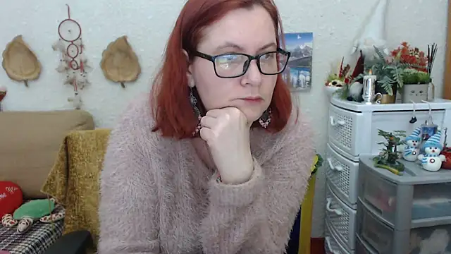 Snapshot of PlayfullMature chatting on February 19, 2025, 12:46 am PlayfullMature online show from February 19, 2025, 12:46 am