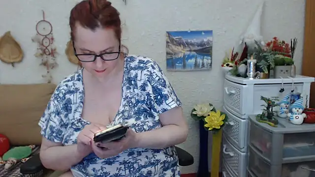 Snapshot of PlayfullMature chatting on February 20, 2025, 8:58 pm PlayfullMature online show from February 20, 2025, 8:58 pm