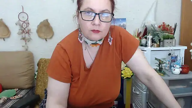 Snapshot of PlayfullMature chatting on February 21, 2025, 7:21 pm PlayfullMature online show from February 21, 2025, 7:21 pm