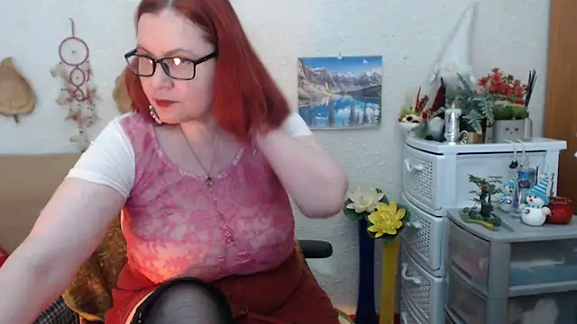 Snapshot of PlayfullMature chatting on February 22, 2025, 2:50 am PlayfullMature online show from February 22, 2025, 2:50 am
