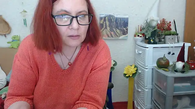 Snapshot of PlayfullMature chatting on March 2, 2025, 2:32 pm PlayfullMature online show from March 2, 2025, 2:32 pm