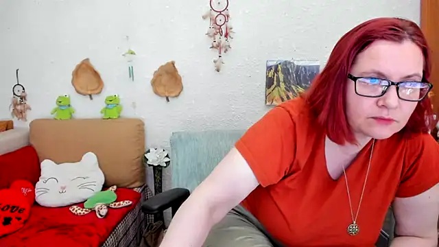 Snapshot of PlayfullMature chatting on March 13, 2025, 11:05 pm PlayfullMature online show from March 13, 2025, 11:05 pm