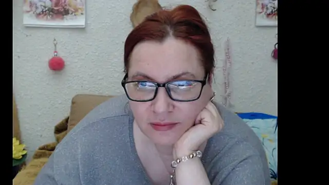 Snapshot of PlayfullMature chatting on October 16, 2025, 2:34 am PlayfullMature online show from October 16, 2025, 2:34 am