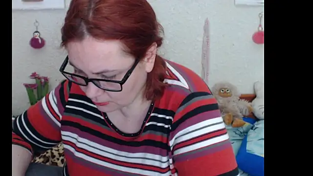 PlayfullMature online show from December 5, 2025, 2:20 am