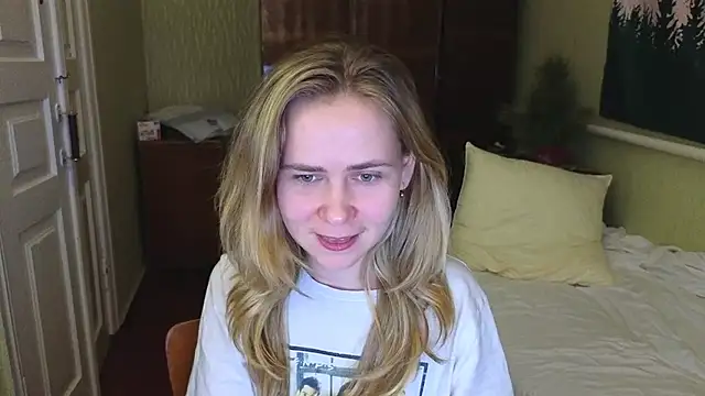 Riley Roo online show from January 1, 2025, 8:04 pm