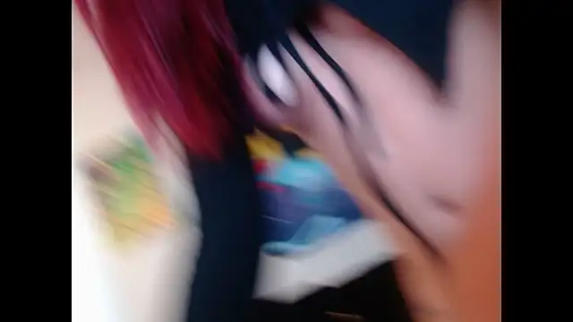 SuzzyyM online show from October 10, 2025, 7:35 pm