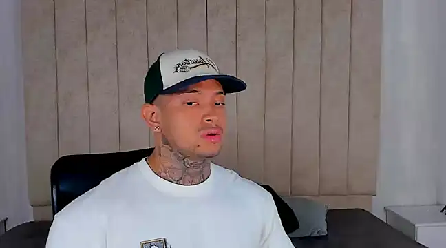 Stiven collins online show from January 8, 2025, 3:08 am