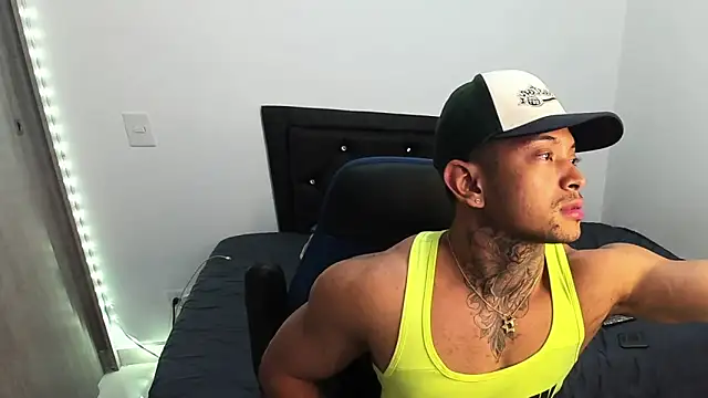 Stiven collins online show from March 11, 2025, 6:43 am