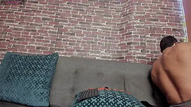 curt xxx online show from December 17, 2024, 2:01 am