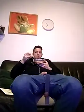 Snapshot of Knuffelstaaf123 chatting on January 6, 2025, 4:44 pm Knuffelstaaf123 online show from January 6, 2025, 4:44 pm