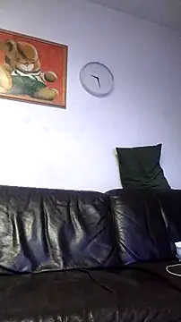 Snapshot of Knuffelstaaf123 chatting on October 9, 2025, 12:52 am Knuffelstaaf123 online show from October 9, 2025, 12:52 am
