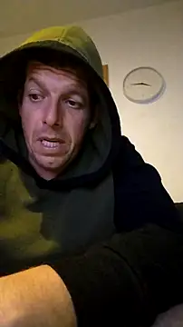 Snapshot of Knuffelstaaf123 chatting on October 21, 2025, 3:57 pm Knuffelstaaf123 online show from October 21, 2025, 3:57 pm