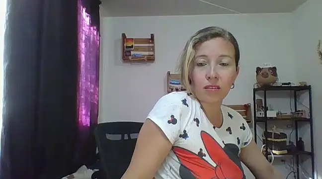 charlott ponce online show from January 15, 2025, 9:41 pm