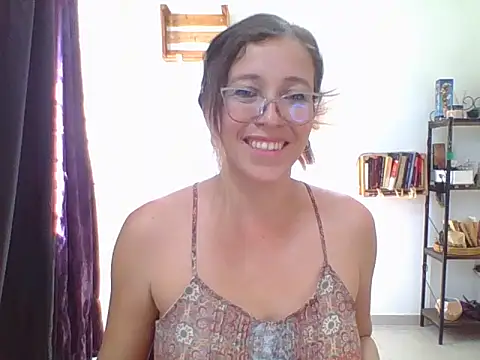 charlott ponce online show from October 28, 2025, 7:38 pm