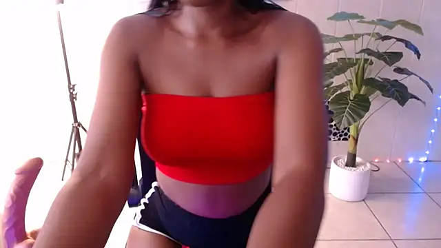 Snapshot of BabyBarbee chatting on February 6, 2025, 1:21 pm BabyBarbee online show from February 6, 2025, 1:21 pm