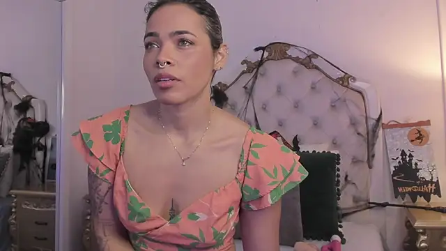 lexa 25  online show from October 30, 2025, 12:28 pm