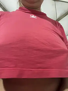 Snapshot of ruby_santana777 chatting on March 4, 2025, 1:38 pm ruby santana777 online show from March 4, 2025, 1:38 pm