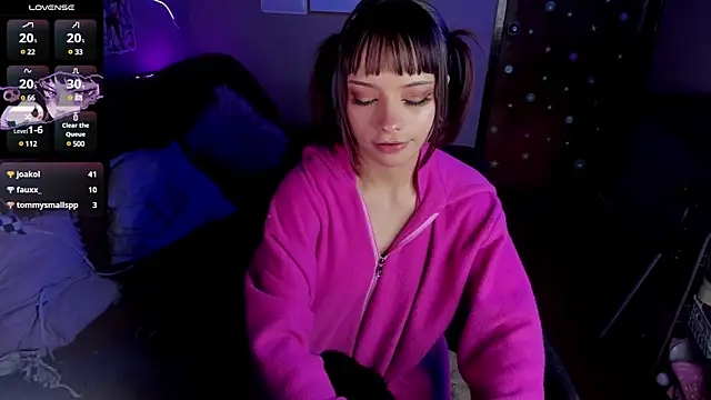 Snapshot of maryberry__ chatting on March 2, 2025, 8:05 am maryberry online show from March 2, 2025, 8:05 am