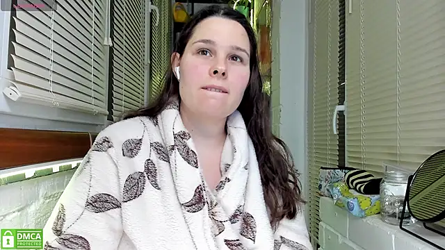 Snapshot of Candys_booty chatting on December 19, 2024, 11:35 pm Candys booty online show from December 19, 2024, 11:35 pm