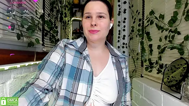 Snapshot of Candys_booty chatting on February 4, 2025, 9:20 pm Candys booty online show from February 4, 2025, 9:20 pm