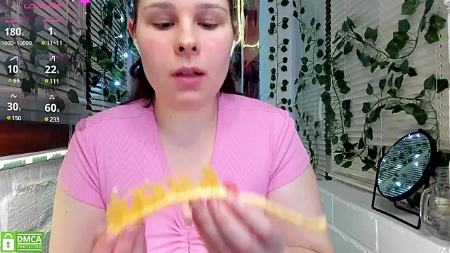 Snapshot of Candys_booty chatting on February 5, 2025, 10:22 pm Candys booty online show from February 5, 2025, 10:22 pm