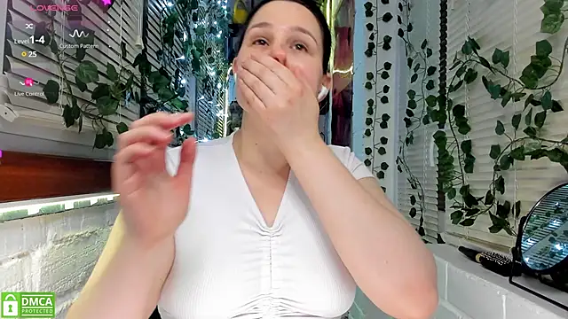 Snapshot of Candys_booty chatting on February 13, 2025, 10:11 pm Candys booty online show from February 13, 2025, 10:11 pm