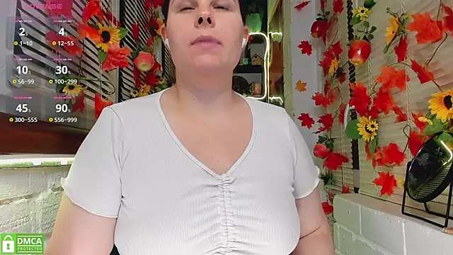 Snapshot of Candys_booty chatting on October 12, 2025, 9:36 pm Candys booty online show from October 12, 2025, 9:36 pm