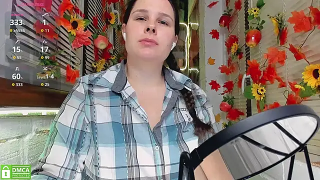 Snapshot of Candys_booty chatting on October 16, 2025, 10:11 pm Candys booty online show from October 16, 2025, 10:11 pm